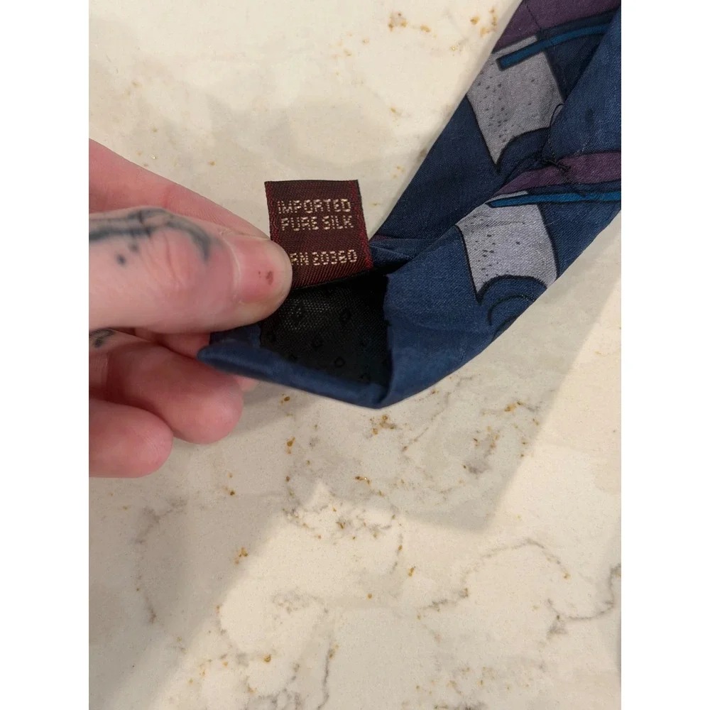Valentino Pietro Mens Blue Abstract Geometric Pure Silk‎ Necktie Hand Made USA